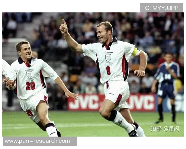 足球明星与其他明星的精彩瞬间壁纸分享与欣赏