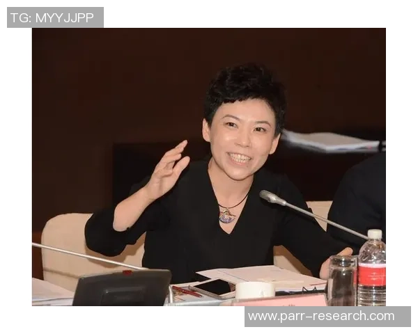 足球明星邓亚萍的温馨家居生活揭秘与家庭幸福时光分享